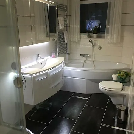 5 Sterne Cattaleya * Emden